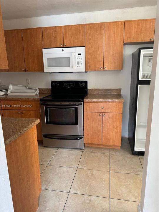 Recently Sold: $260,000 (3 beds, 1 baths, 1167 Square Feet)