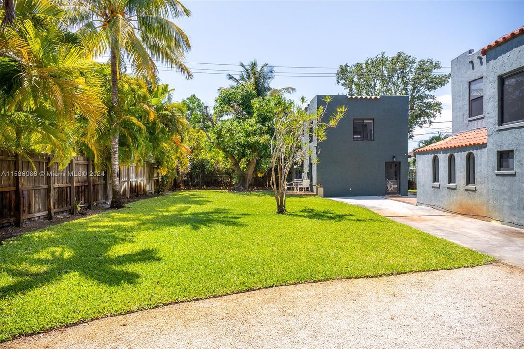 Recently Sold: $1,250,000 (3 beds, 4 baths, 2620 Square Feet)