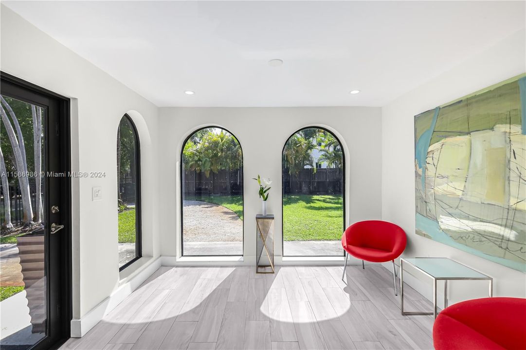 Active With Contract: $1,250,000 (3 beds, 4 baths, 2620 Square Feet)