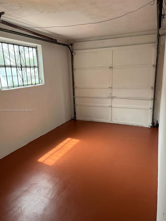 Activo con contrato: $460,000 (3 camas, 1 baños, 1340 Pies cuadrados)