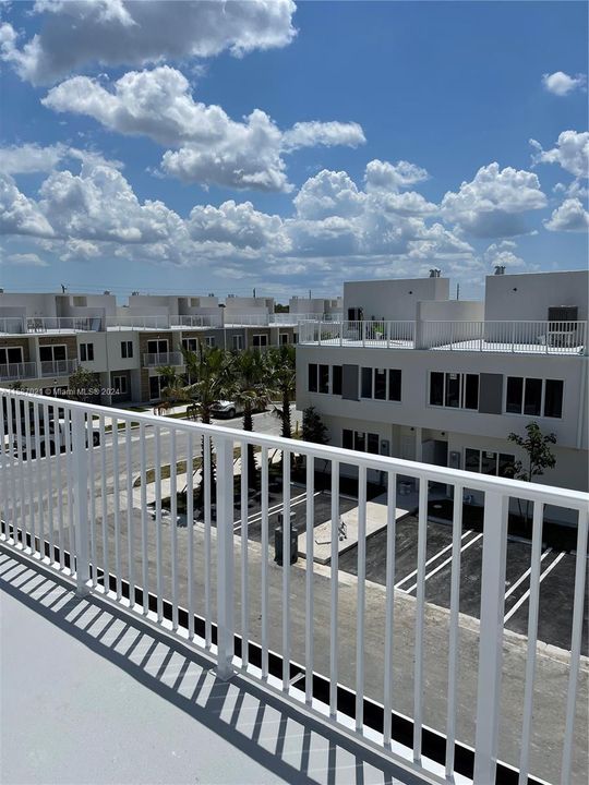 Recently Rented: $2,800 (4 beds, 3 baths, 1398 Square Feet)