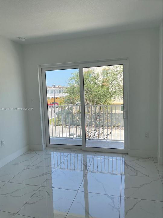 Recently Rented: $2,800 (4 beds, 3 baths, 1398 Square Feet)