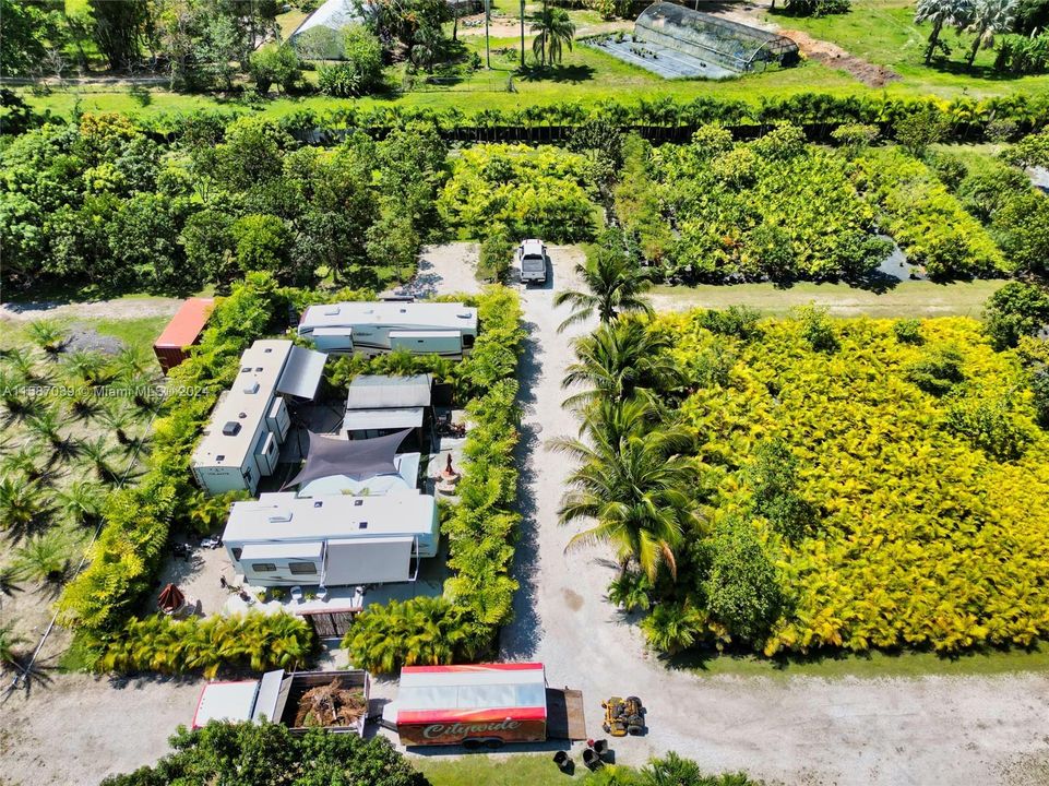 En Venta: $3,700,000 (5.00 acres)