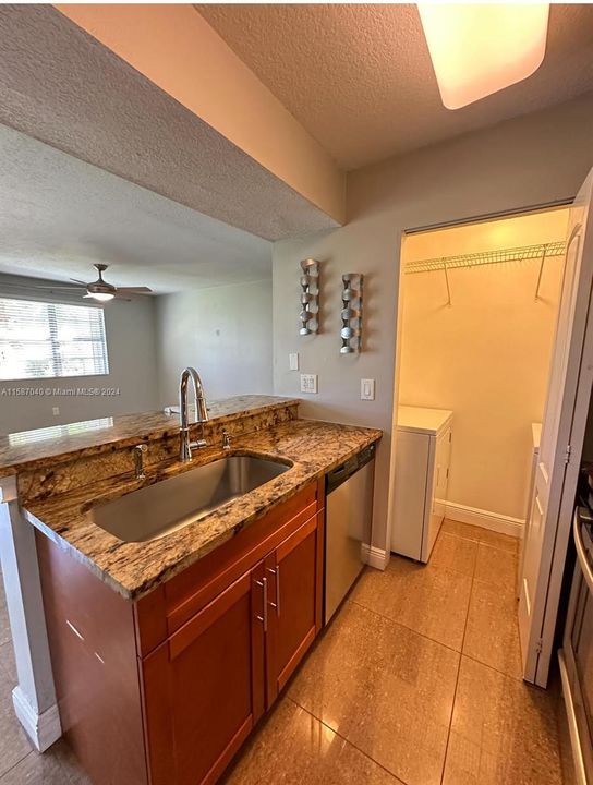 For Rent: $1,700 (1 beds, 1 baths, 785 Square Feet)