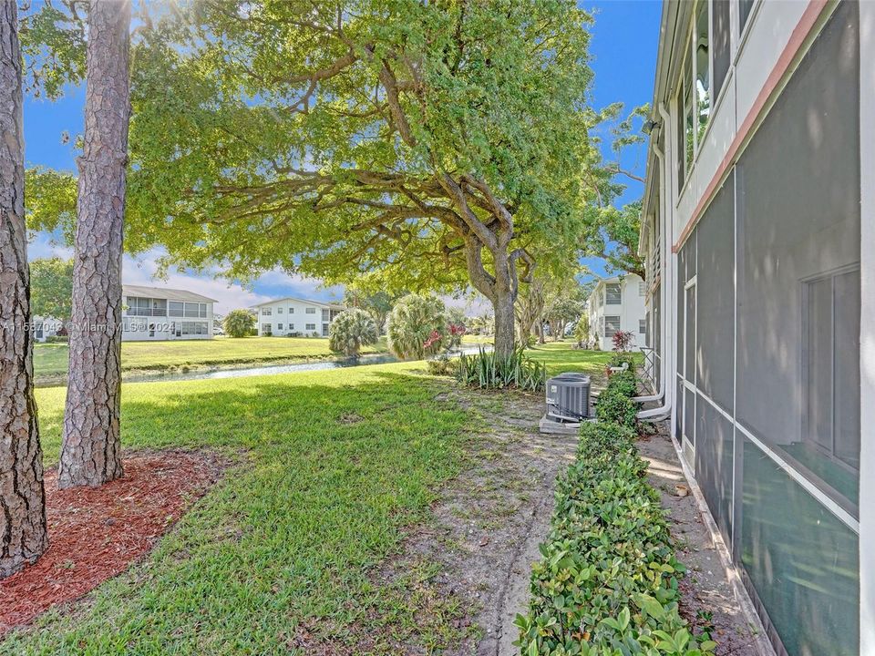 Active With Contract: $140,000 (2 beds, 1 baths, 820 Square Feet)