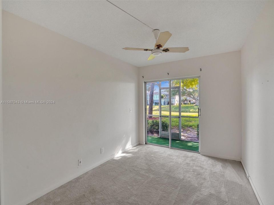 Active With Contract: $140,000 (2 beds, 1 baths, 820 Square Feet)