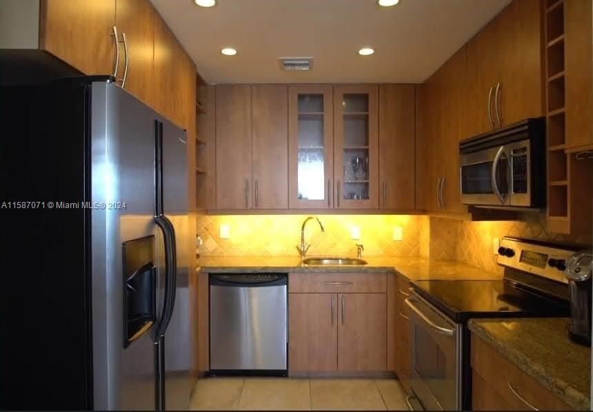 For Rent: $4,500 (2 beds, 2 baths, 1340 Square Feet)