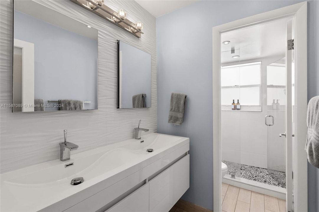 Recently Rented: $2,700 (1 beds, 1 baths, 767 Square Feet)