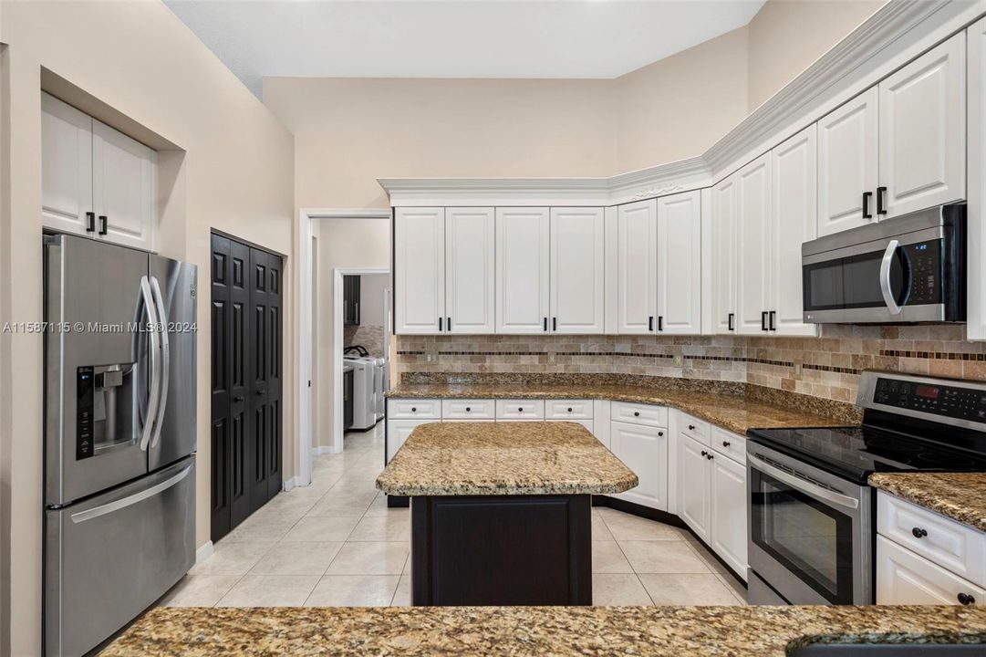 Recently Sold: $1,175,000 (4 beds, 4 baths, 2948 Square Feet)