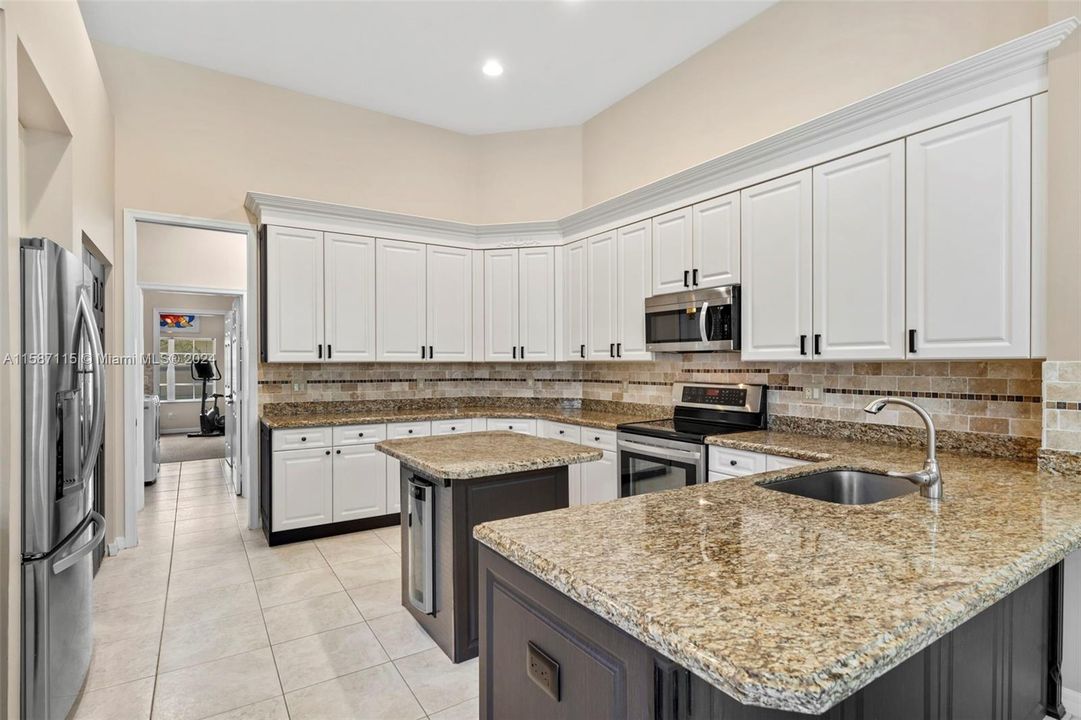 Recently Sold: $1,175,000 (4 beds, 4 baths, 2948 Square Feet)