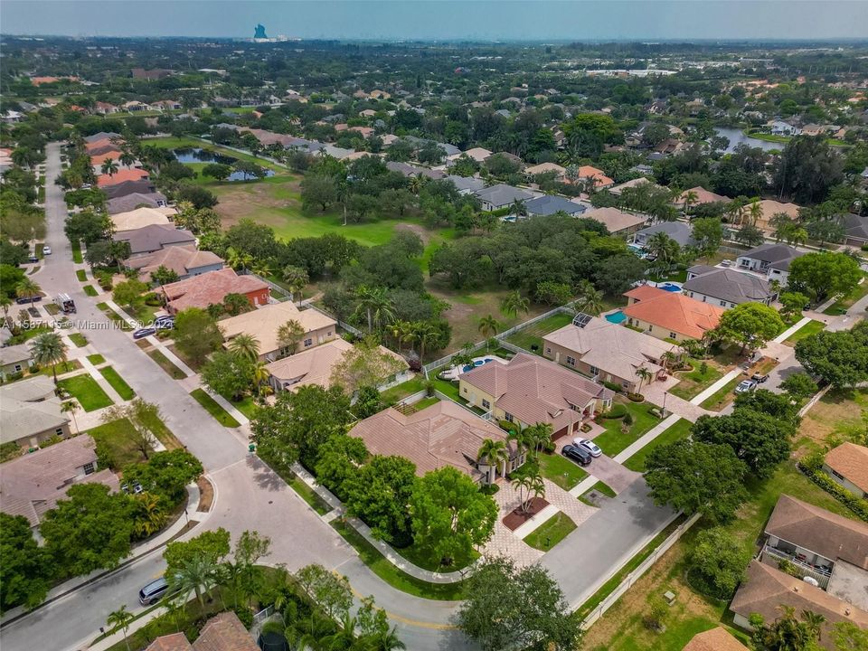 Recently Sold: $1,175,000 (4 beds, 4 baths, 2948 Square Feet)