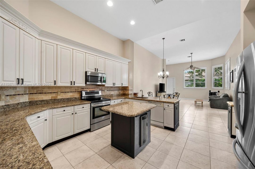 Recently Sold: $1,175,000 (4 beds, 4 baths, 2948 Square Feet)