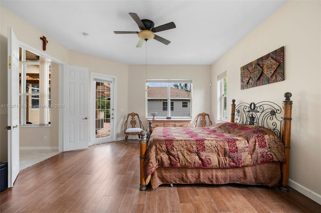 Recently Sold: $1,175,000 (4 beds, 4 baths, 2948 Square Feet)