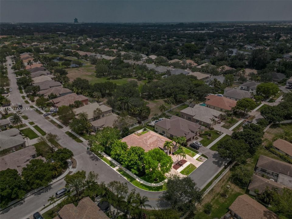 Recently Sold: $1,175,000 (4 beds, 4 baths, 2948 Square Feet)