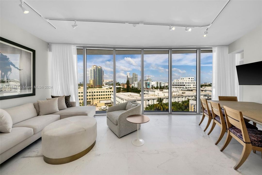 Recently Sold: $4,750,000 (3 beds, 3 baths, 2483 Square Feet)
