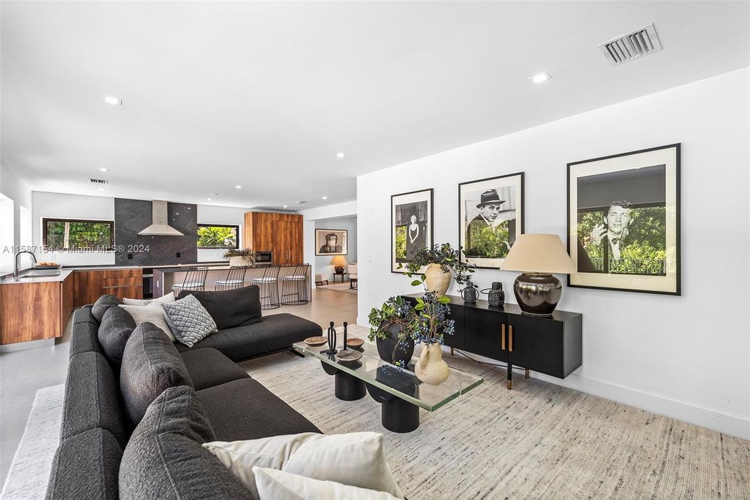 Active With Contract: $2,550,000 (4 beds, 4 baths, 3128 Square Feet)