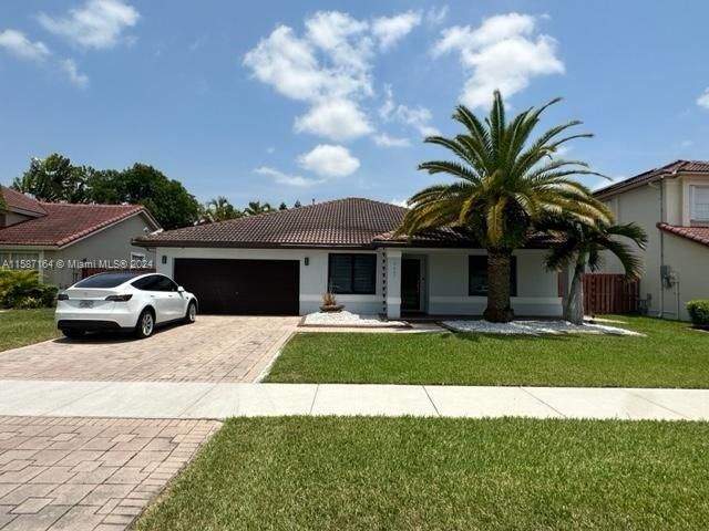 Recently Rented: $4,300 (3 beds, 2 baths, 2020 Square Feet)