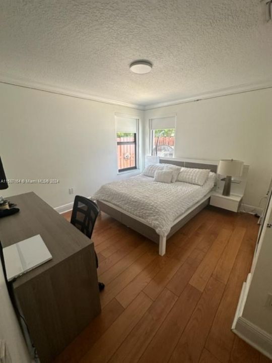 Recently Rented: $4,300 (3 beds, 2 baths, 2020 Square Feet)