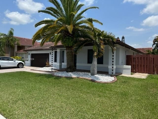 Recently Rented: $4,300 (3 beds, 2 baths, 2020 Square Feet)