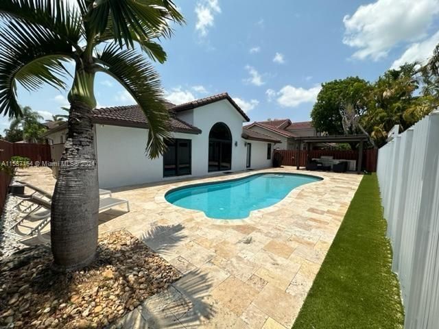 Recently Rented: $4,300 (3 beds, 2 baths, 2020 Square Feet)