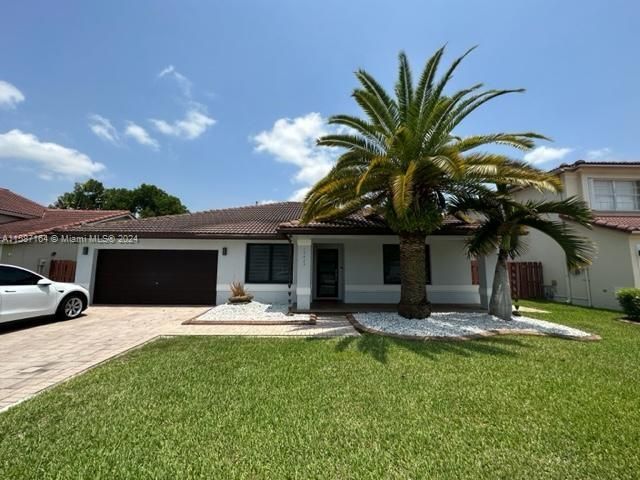 Recently Rented: $4,300 (3 beds, 2 baths, 2020 Square Feet)