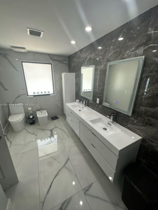 Recently Rented: $4,300 (3 beds, 2 baths, 2020 Square Feet)