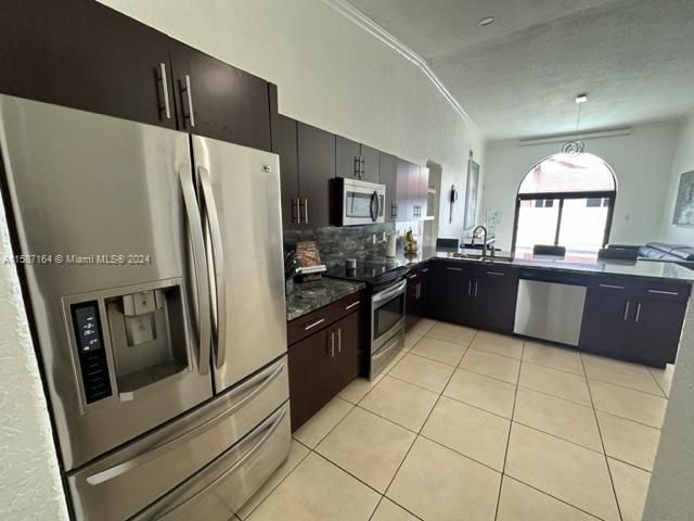 Recently Rented: $4,300 (3 beds, 2 baths, 2020 Square Feet)