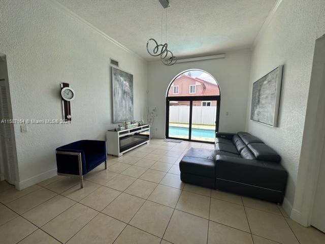 Recently Rented: $4,300 (3 beds, 2 baths, 2020 Square Feet)