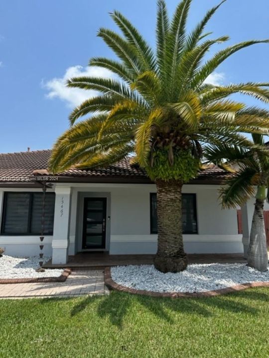 Recently Rented: $4,300 (3 beds, 2 baths, 2020 Square Feet)