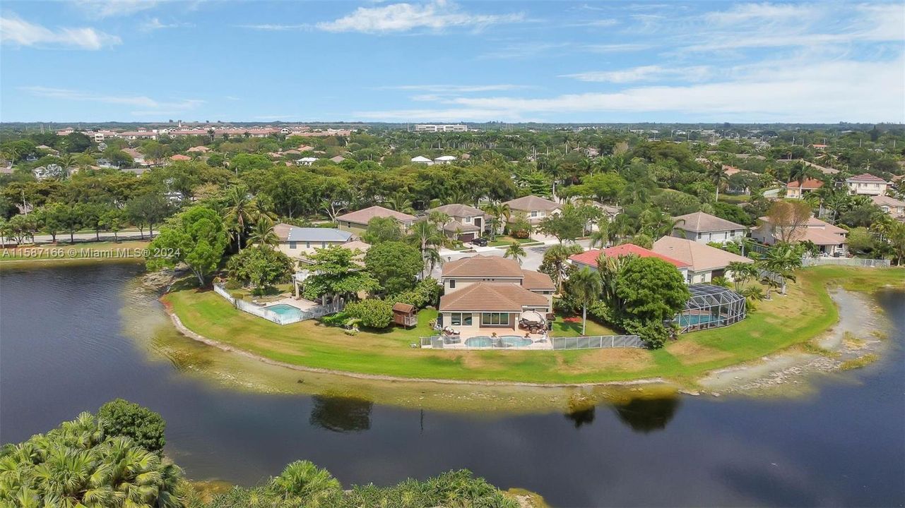 Active With Contract: $1,199,000 (4 beds, 2 baths, 2570 Square Feet)