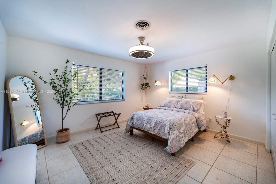 Active With Contract: $1,139,000 (3 beds, 2 baths, 2019 Square Feet)