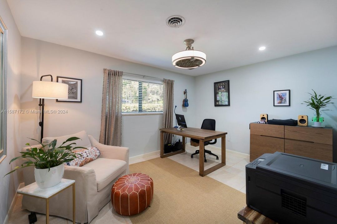 Active With Contract: $1,139,000 (3 beds, 2 baths, 2019 Square Feet)