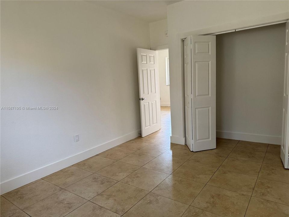 For Rent: $1,800 (1 beds, 1 baths, 550 Square Feet)
