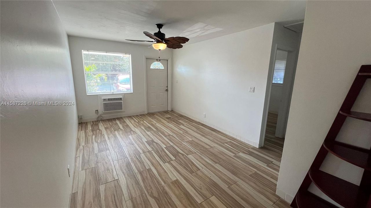 Recently Rented: $1,850 (2 beds, 1 baths, 640 Square Feet)