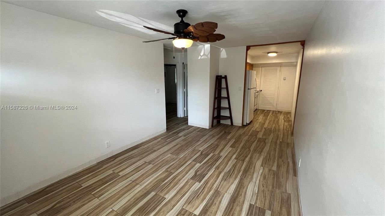 Recently Rented: $1,850 (2 beds, 1 baths, 640 Square Feet)