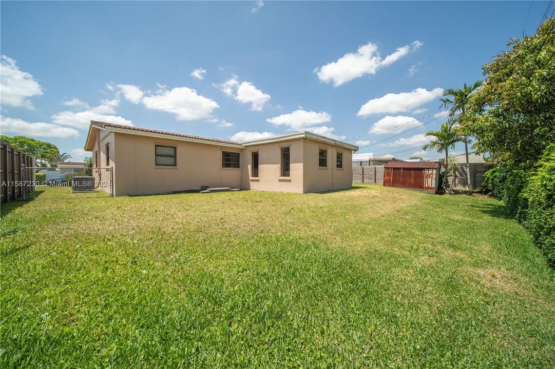 Recently Sold: $620,000 (3 beds, 2 baths, 1546 Square Feet)