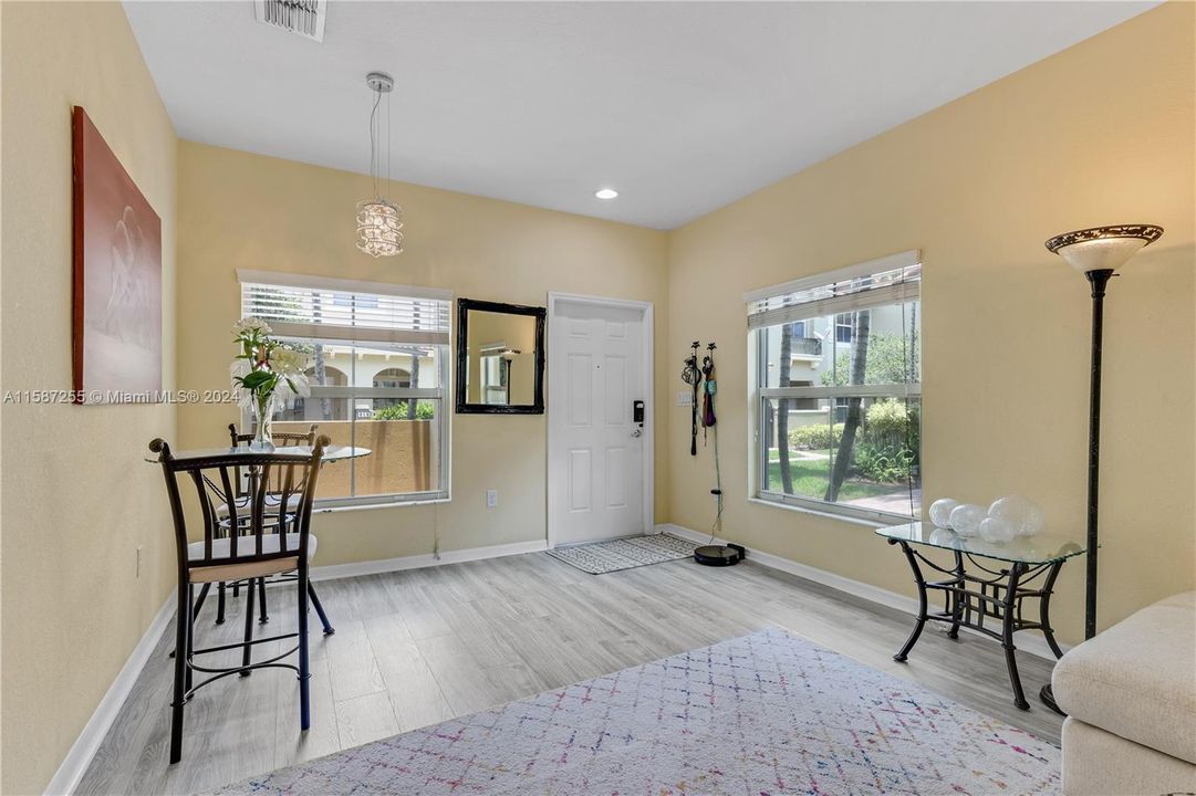 Active With Contract: $2,500 (3 beds, 2 baths, 1402 Square Feet)