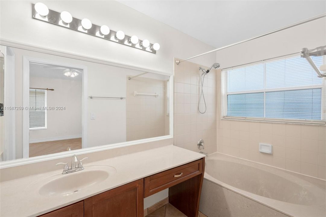 Active With Contract: $3,500 (3 beds, 2 baths, 1665 Square Feet)