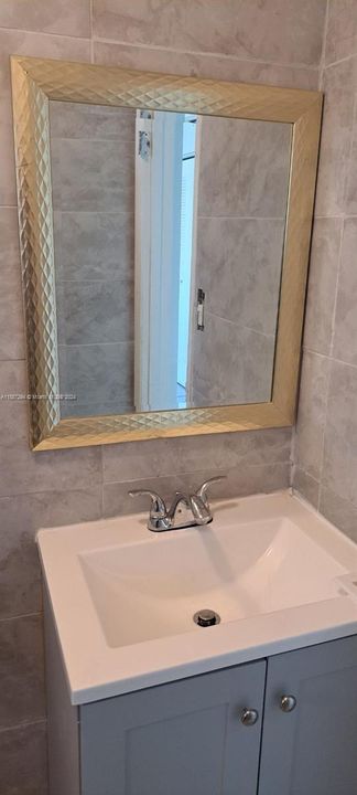 Recently Rented: $2,800 (3 beds, 1 baths, 1015 Square Feet)