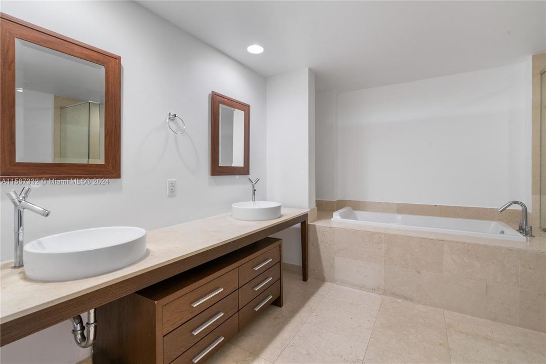 Недавно арендовано: $6,000 (2 спален, 2 ванн, 1290 Квадратных фут)