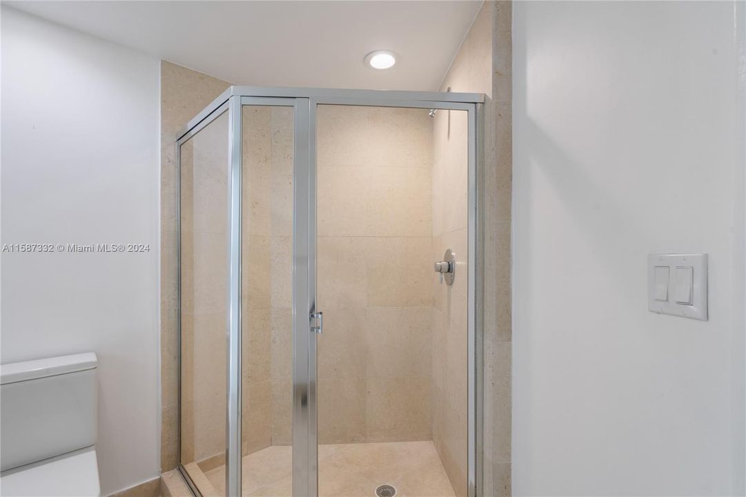 最近租的: $6,000 (2 贝兹, 2 浴室, 1290 平方英尺)