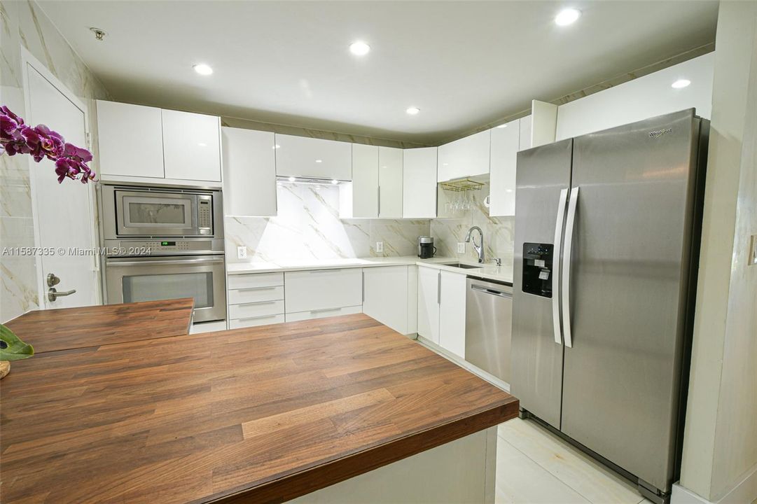 For Rent: $5,500 (2 beds, 2 baths, 1311 Square Feet)