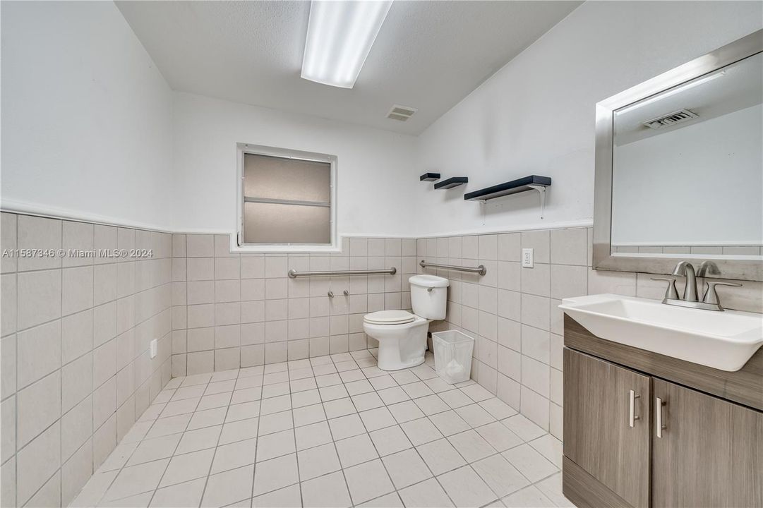 Недавно арендовано: $4,750 (0 спален, 0 ванн, 0 Квадратных фут)