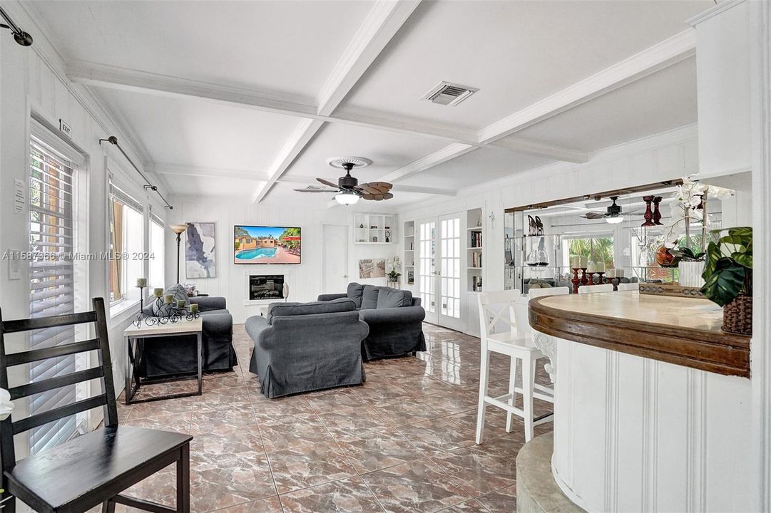 For Sale: $1,050,000 (4 beds, 4 baths, 2657 Square Feet)