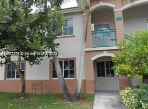 For Rent: $1,960 (2 beds, 2 baths, 815 Square Feet)