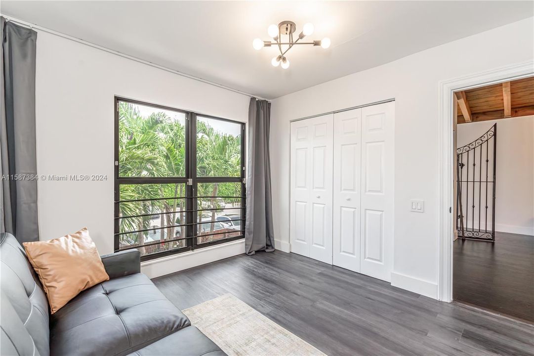 For Sale: $449,900 (3 beds, 2 baths, 1540 Square Feet)