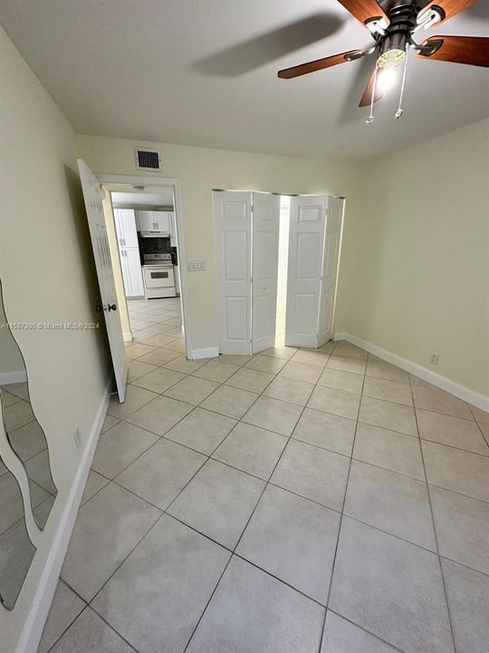 For Sale: $204,900 (2 beds, 2 baths, 1059 Square Feet)