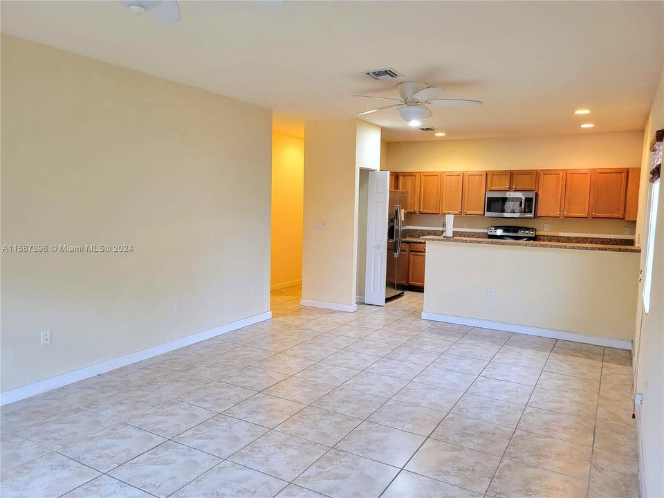 Active With Contract: $3,600 (4 beds, 3 baths, 2093 Square Feet)