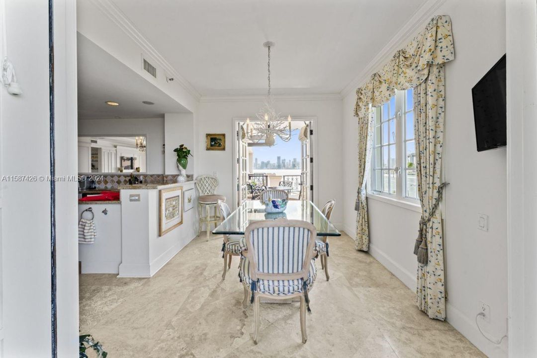 For Sale: $6,289,000 (3 beds, 3 baths, 2740 Square Feet)