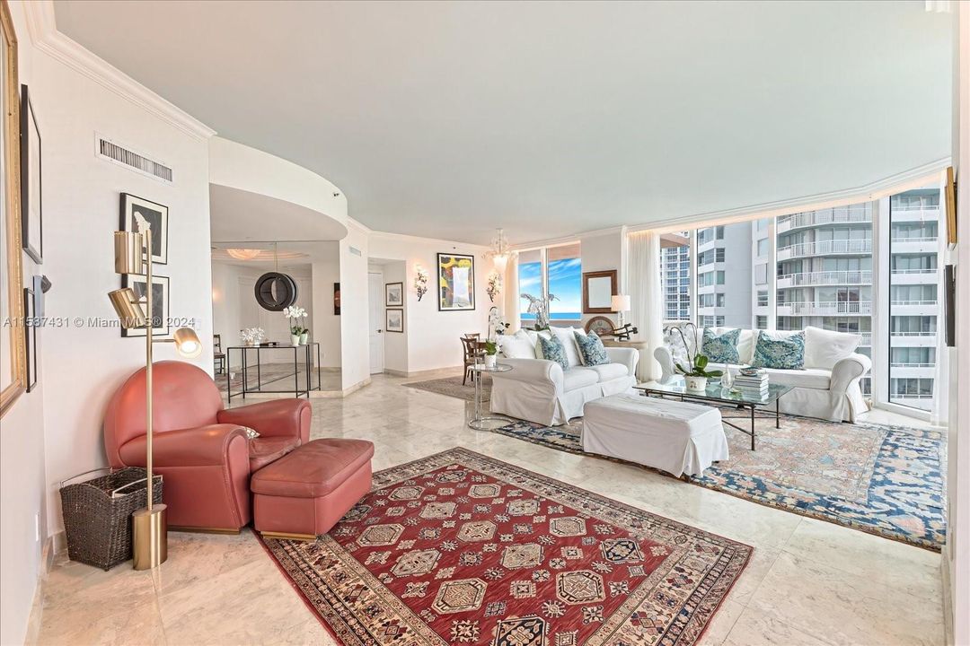 For Sale: $4,250,000 (3 beds, 2 baths, 2340 Square Feet)